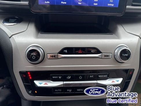 Certified 2022 Ford Explorer XLT w/ Equipment Group 202A image 23