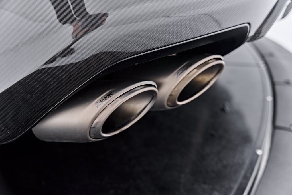Used 2023 Lamborghini Urus Performante AWD/4WD image 30