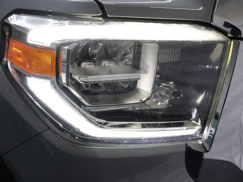 Used 2020 Toyota Tundra Limited w/ Limited Premium Package image 27