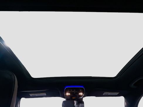 Used 2023 Mercedes-Benz C 300 Sedan image 17