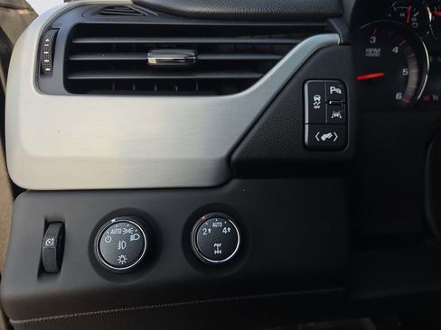 Used 2016 GMC Yukon XL SLT w/ Open Road Package image 29