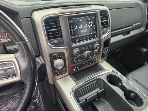 Used 2018 RAM 1500 Laramie w/ Convenience Group AWD/4WD image 30