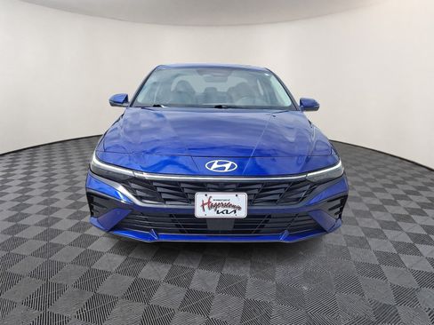 Used 2024 Hyundai Elantra Limited FWD image 2