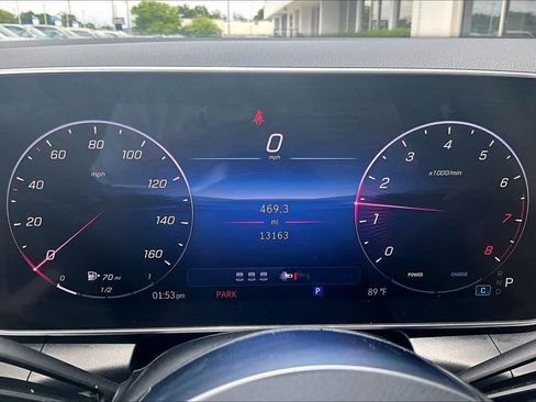 Used 2025 Mercedes-Benz GLC 300 image 26