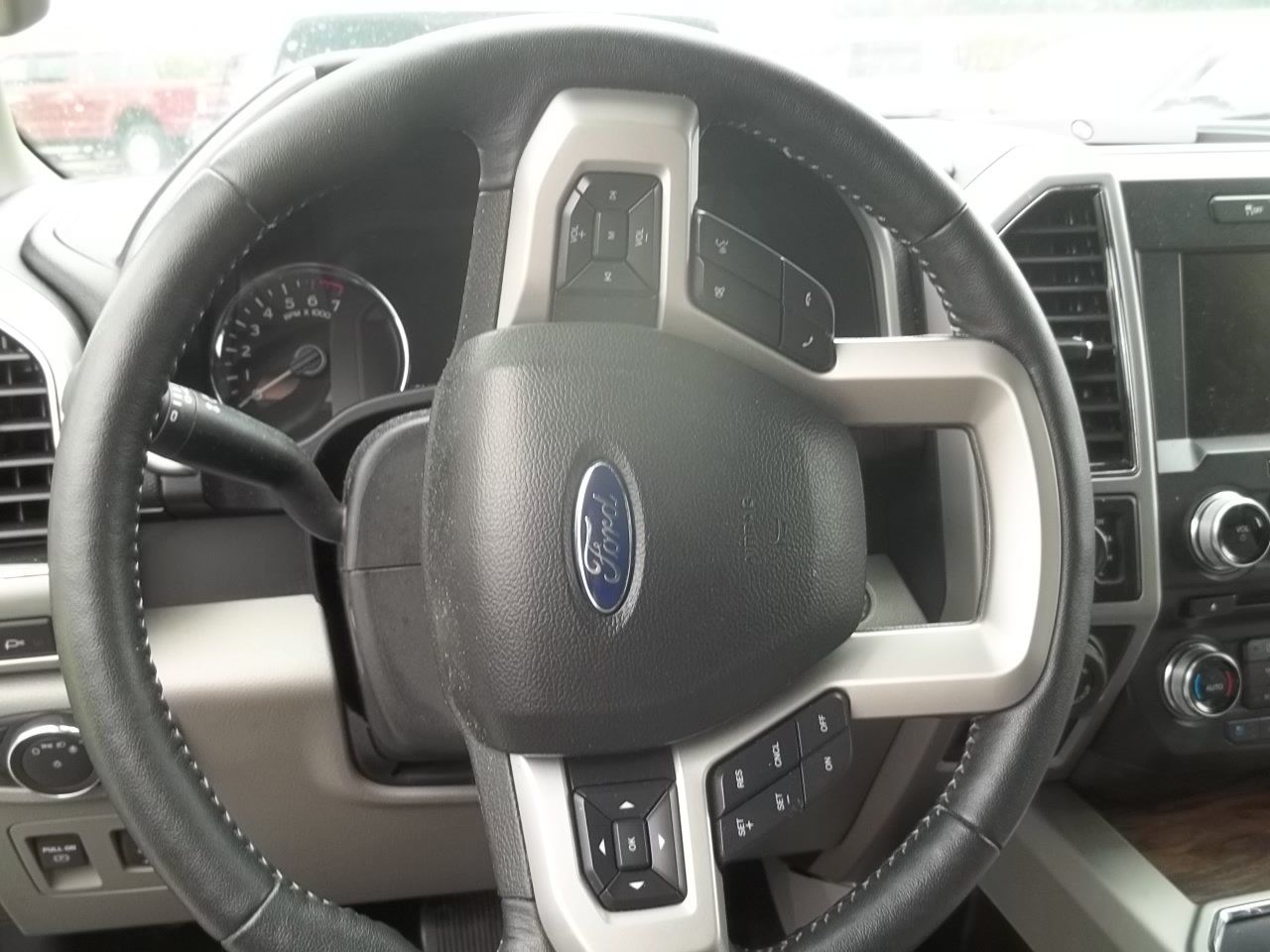 Used 2018 Ford F150 Lariat w/ Equipment Group 502A Luxury AWD/4WD image 9