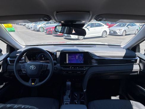 Used 2026 Toyota Camry LE FWD image 33