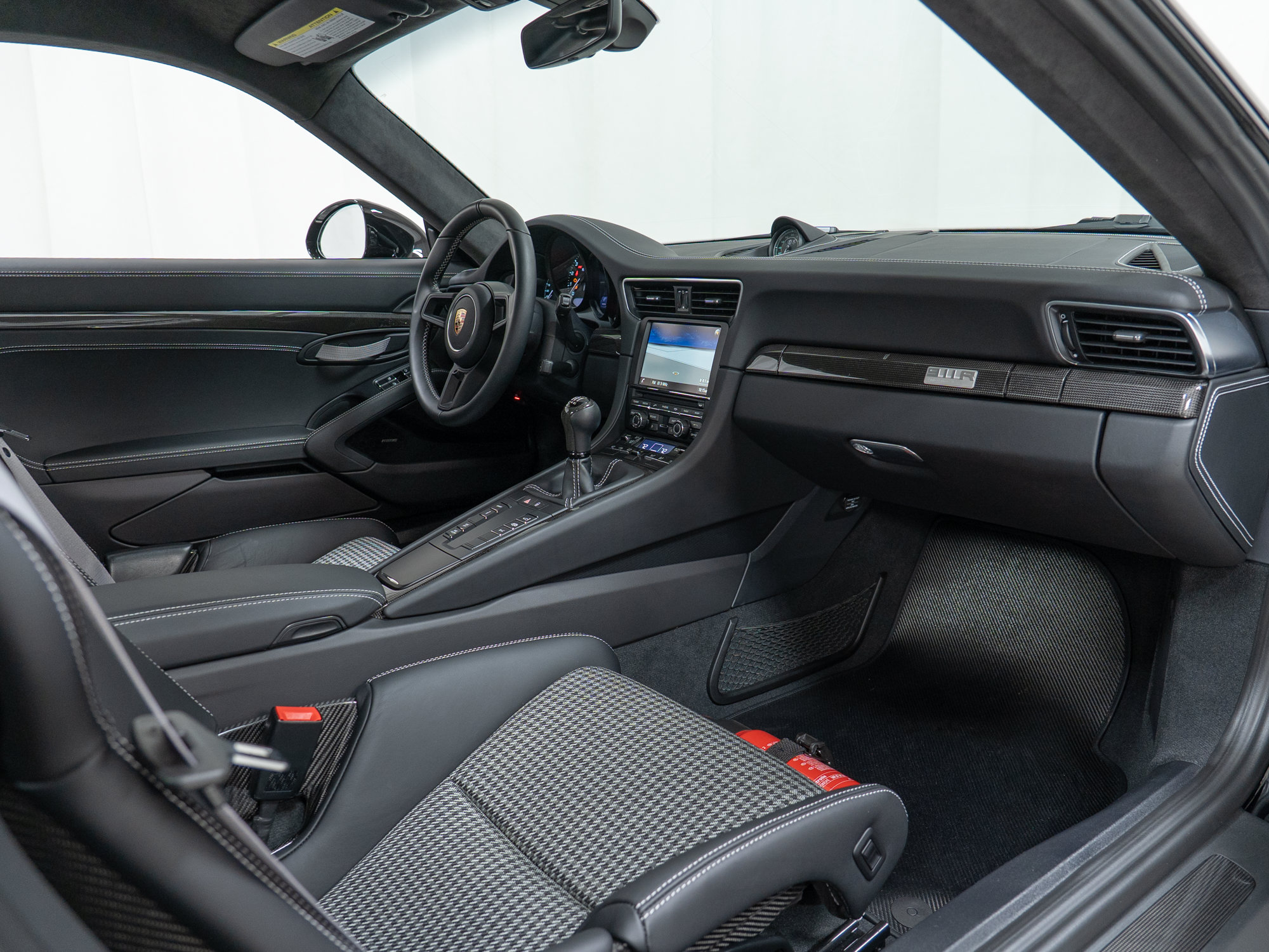 Used 2016 Porsche 911 R RWD image 43