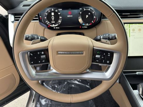 New 2025 Land Rover Range Rover SE image 17