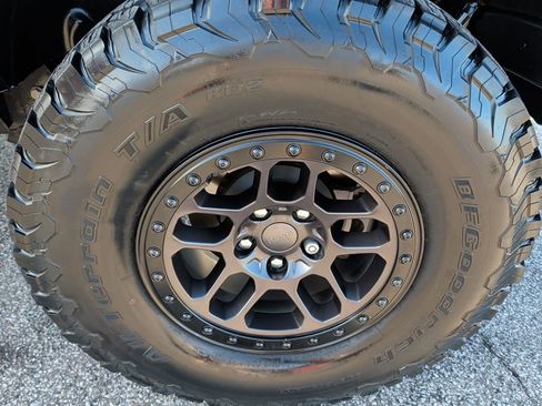 Used 2022 Jeep Wrangler Unlimited Sport image 9