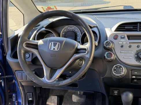 Used 2010 Honda Fit BASE image 19