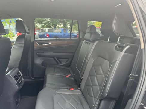 Used 2024 Volkswagen Atlas SE AWD/4WD image 27