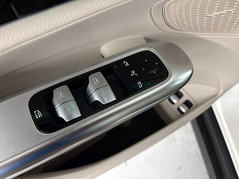Certified 2025 Mercedes-Benz GLC 350e 4MATIC image 14