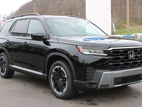 New 2026 Honda Pilot Touring image 4