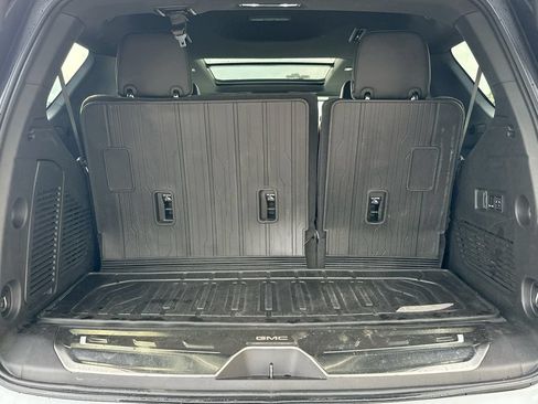 Used 2026 GMC Yukon Denali Ultimate w/ LPO, Illumination Package AWD/4WD image 16