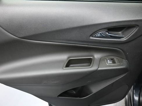 Used 2023 Chevrolet Equinox LT image 19