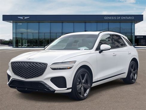 Used 2025 Genesis GV70 2.5T Sport Prestige w/ Sport Prestige Package image 3