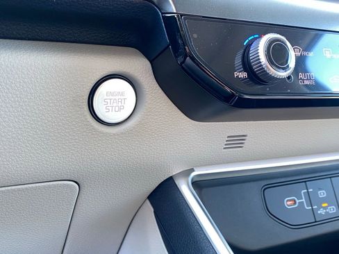 New 2026 Kia Carnival SX Prestige image 16