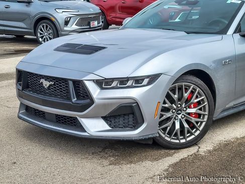 Used 2024 Ford Mustang GT Premium RWD image 3