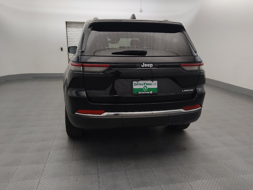 Used 2024 Jeep Grand Cherokee Laredo RWD image 6