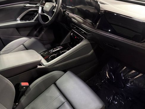 Used 2025 Audi Q5 Premium Plus w/ Premium Plus AWD/4WD image 15