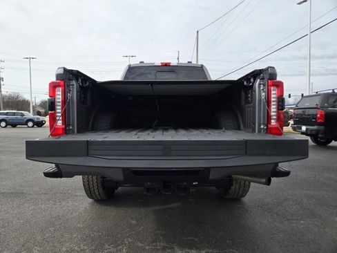 Certified 2024 Ford F250 Lariat w/ Black Appearance Package image 35