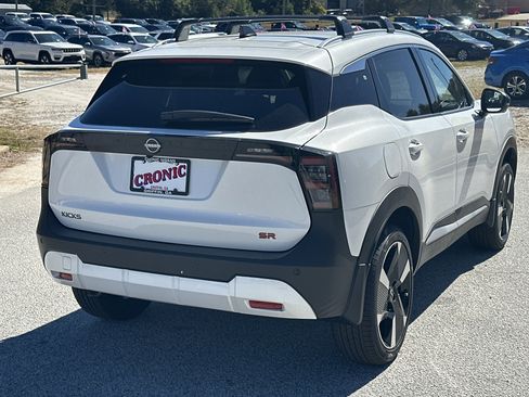 New 2026 Nissan Kicks SR image 5