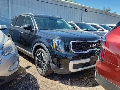 Certified 2025 Kia Telluride S