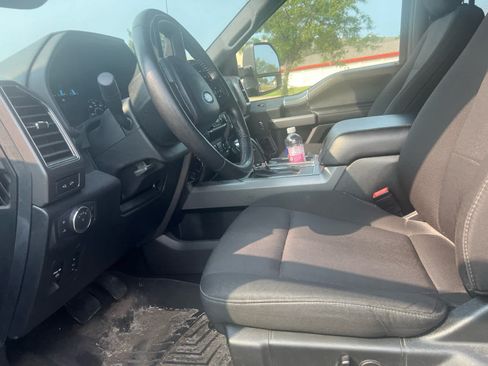 Used 2019 Ford F150 XLT w/ Equipment Group 302A Luxury AWD/4WD image 10