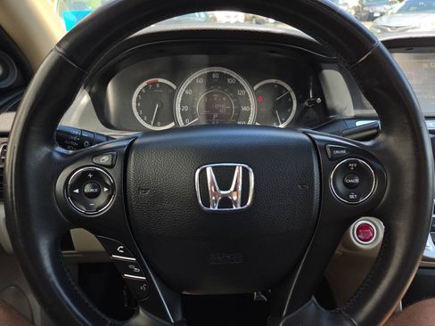 Used 2015 Honda Accord EX-L image 17