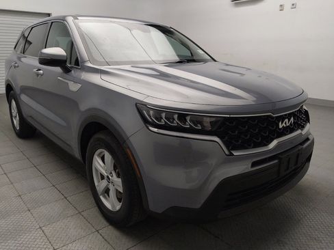 Used 2023 Kia Sorento LX FWD image 13