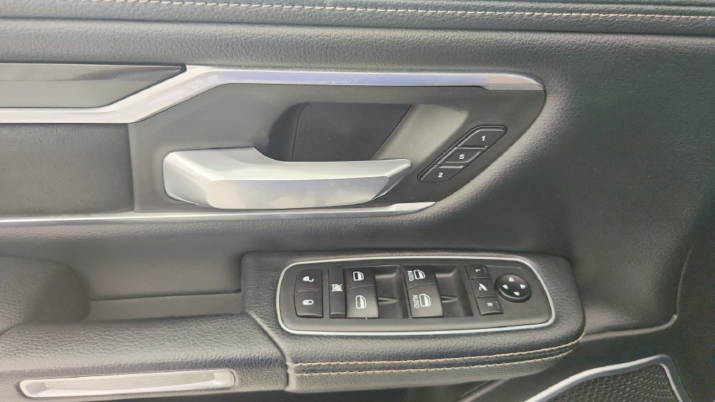 Used 2020 RAM 1500 Laramie w/ Sport Appearance Package AWD/4WD image 21