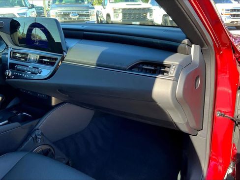 Used 2024 Lexus ES 250 w/ Premium Package image 35