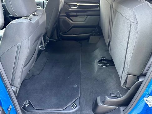 Used 2023 RAM 1500 Big Horn AWD/4WD image 38