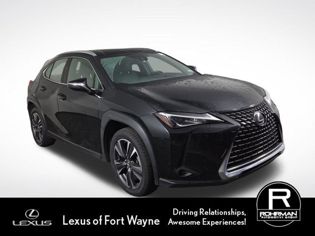 Used 2022 Lexus UX 200 w/ Accessory Package (Z2) FWD image 4
