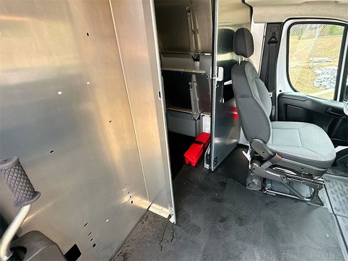 Used 2024 RAM ProMaster 3500 w/ Delivery Van Package image 24