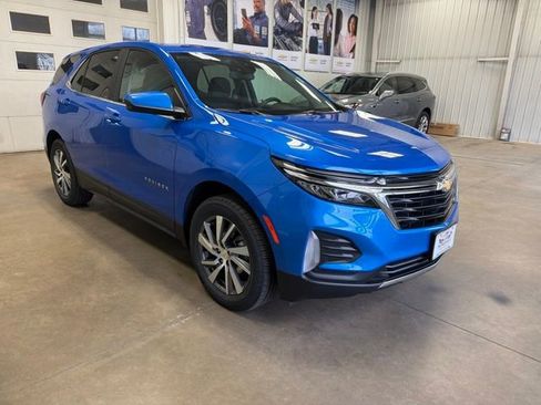 Used 2024 Chevrolet Equinox LT AWD/4WD image 4