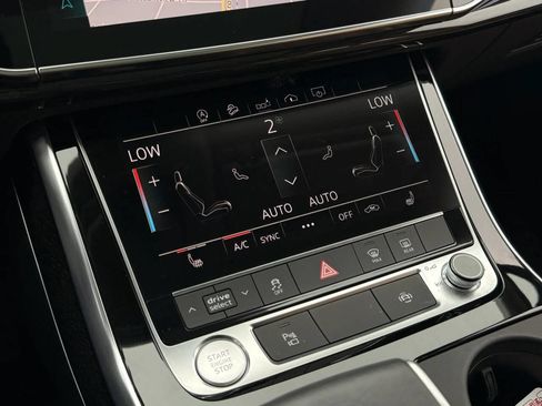 Used 2020 Audi Q7 3.0T Premium AWD/4WD image 24