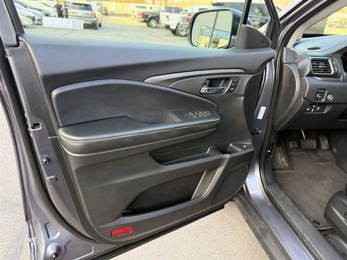 Used 2025 Honda Ridgeline RTL image 13