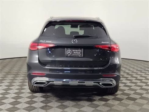 Certified 2025 Mercedes-Benz GLC 300 4MATIC image 4
