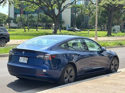 Used 2023 Tesla Model 3 Standard Range image 6
