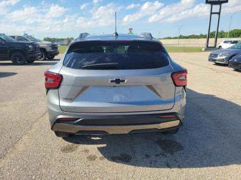 Used 2025 Chevrolet Trax ACTIV w/ Driver Confidence Package FWD image 22