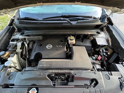 Used 2014 Nissan Pathfinder S FWD image 12