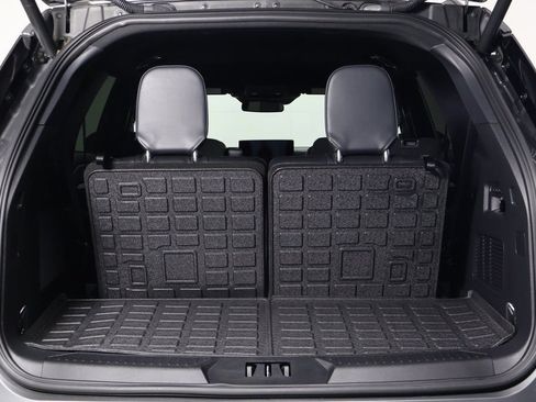 Used 2025 Ford Explorer ST AWD/4WD image 15