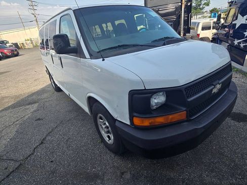 Used 2006 Chevrolet Express 1500 LS AWD/4WD image 16