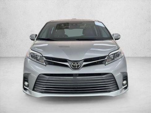 Used 2020 Toyota Sienna Limited Premium AWD/4WD image 2