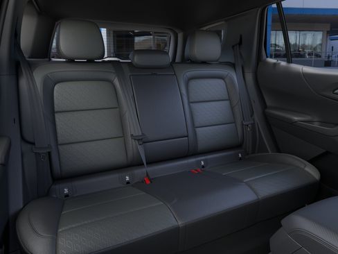 New 2026 Chevrolet Equinox LT FWD image 17