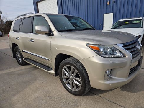 Used 2014 Lexus LX 570 4WD w/ Luxury Package image 3