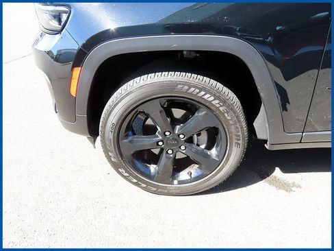 Certified 2023 Jeep Grand Cherokee Altitude AWD/4WD image 5
