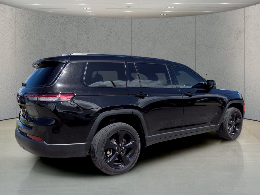 Used 2024 Jeep Grand Cherokee L Altitude AWD/4WD image 5
