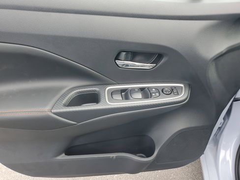 New 2025 Nissan Versa SR w/ Trunk Package image 18